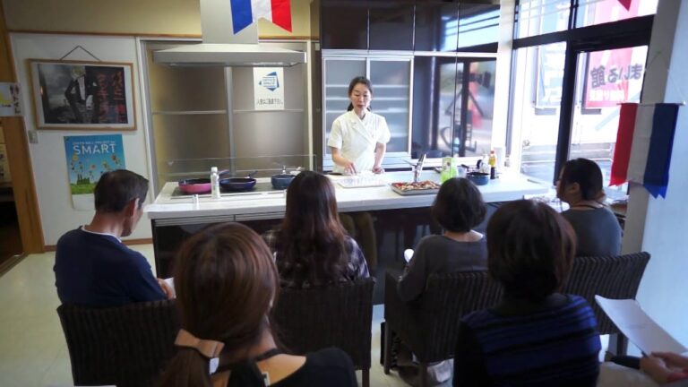 松井産業リフォーム館の料理教室にご参加いただきありがとうございました!①鮭といろいろ根菜の南蛮漬け②しめじ,菊花,春菊のおひたし③ひじきと桜えびの炊き込みご飯④豆乳プリンをつくりました!⑧