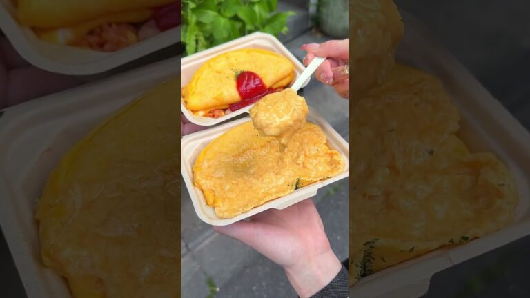 オムレツを2個のせた無限とろとろオムライス🍳表参道にあるコーヒー屋でテイクアウトできる！ #東京グルメ