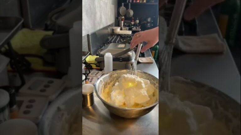 ティラミス制作工程。ティラミス専門店はこうして最高の1品を作る。#ティラミス