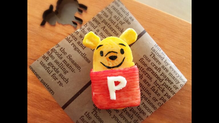 How to make Winnie the Pooh using Tamagoyaki  (kyaraben)  玉子焼きを使った簡単プーさん　by obento 4 kids