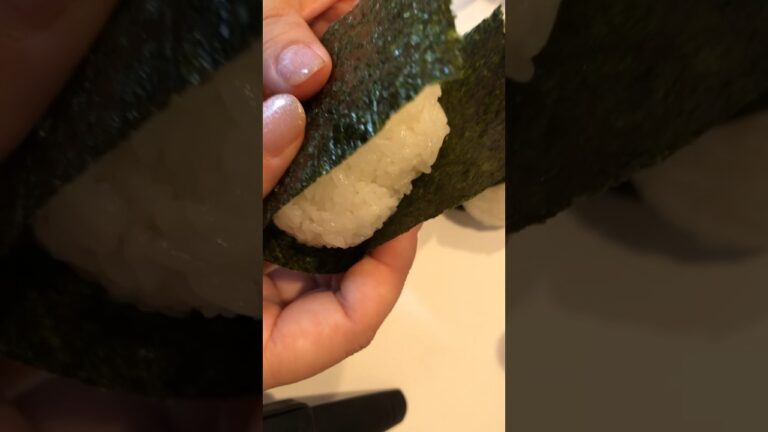 【３個いけるかな？】残ったごはんで明太子おにぎり作ってみた→結果は余裕で完食🍙🍙🍙