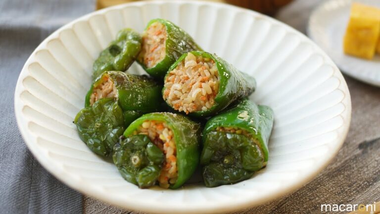旨味も一緒にぎゅ〜っと！ まるごと ピーマンの ごはん 詰め のレシピ 作り方