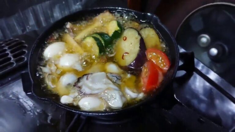 #毎日ごはん#料理 やっと買ったスキレットで牡蠣のアヒージョとサバのアヒージョ作った