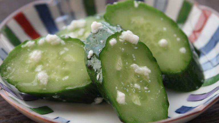 「きゅうりの塩麹漬け」の作り方 - How to make Pickled Cucumbers with Shio-Koji
