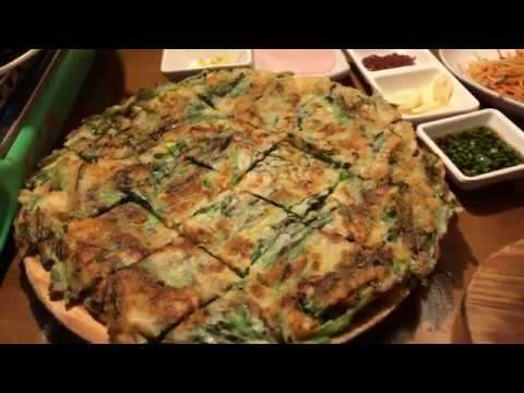 【新大久保で韓国料理】トマトで巨大海鮮チヂミとサムギョプサルを食べる＆新大久保ねこ