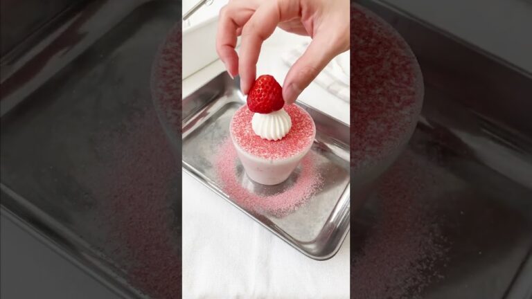 混ぜて冷やすだけ！いちごミルクプリン🍓#shorts