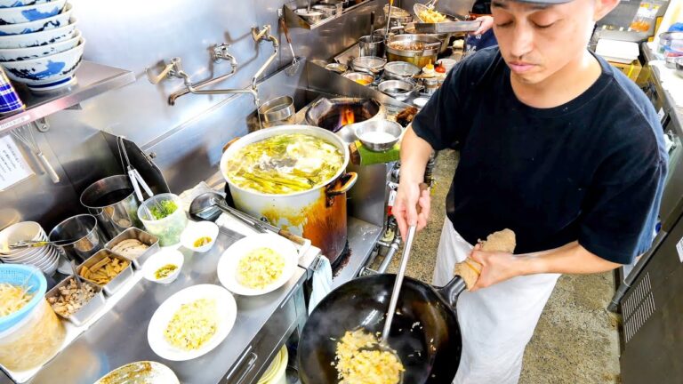 これが働く男達のメシだ！驚異的な人気を誇るガツ盛り食堂・ラーメン町中華８選丨Japanese Street Food