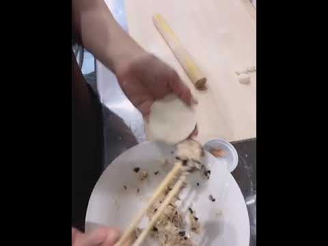 美味しい　海老入り水餃子