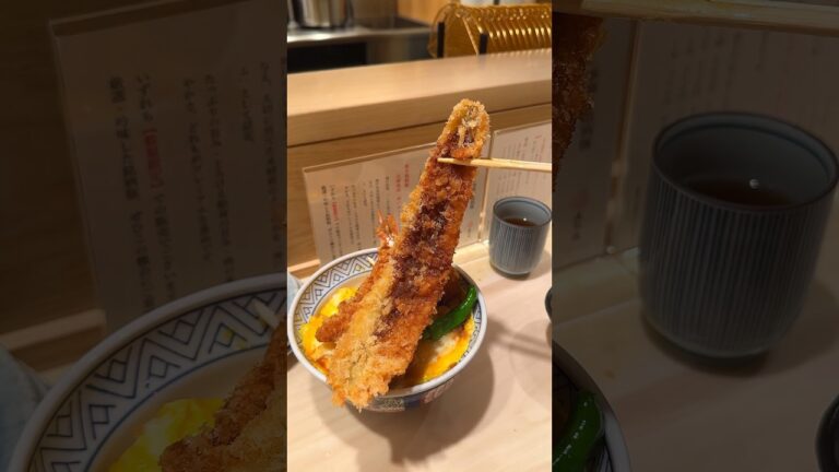 巨大アナゴを乗せた海鮮焼きカツ丼！海老フライやカニ爪フライも盛り込んだ贅沢どんぶり【とんかつ一はなれ：東京日本橋】