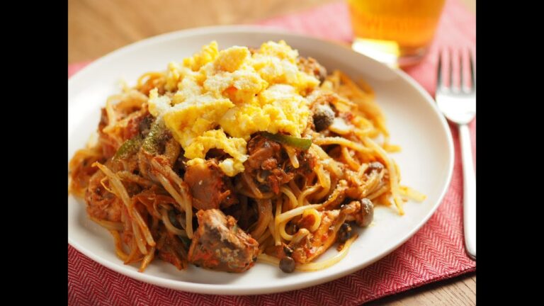 サバ缶ともやしのナポリタン風パスタ