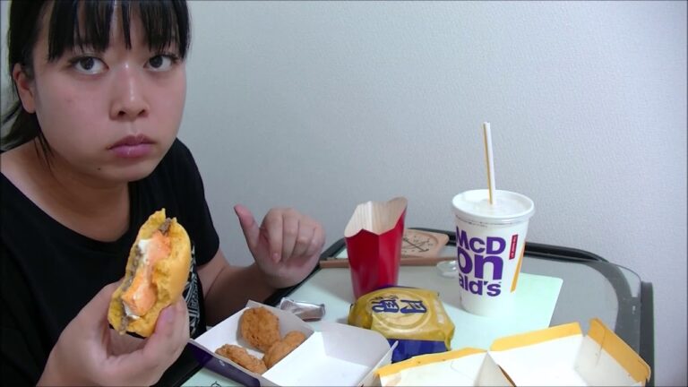 【マック】金の月見バーガー&月見バーガー&ナゲット&ポテト【スプライト】