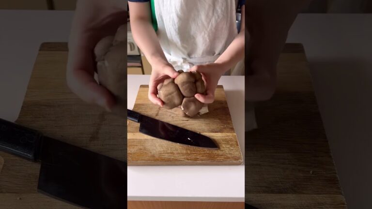 どさっときのこぷりぷりチキン塩麹🦭🐓 #簡単レシピ #栄養士 #料理動画 #料理 #腸活 #腸活ダイエット #腸活レシピ #塩麹 #麹 #おつまみ #おつまみレシピ #レシピ動画 #鶏むね肉