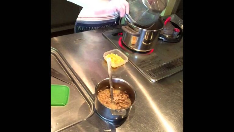 【ベジタリアン留学生対応】鍋一つで2種類のお粥を作る方法