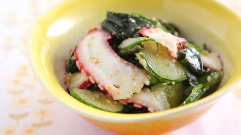 わかめときゅうりとたこのごま和え