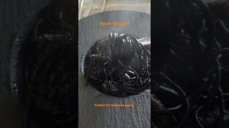 pasta with squid ink イカスミパスタ#food #halloween #squid #簡単レシピ