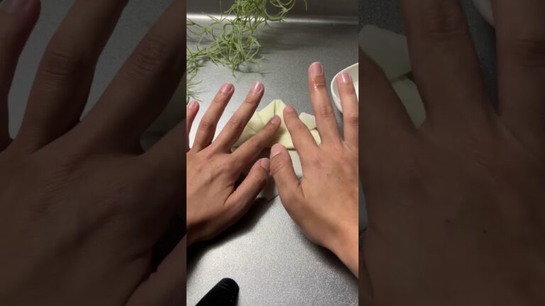【折り紙できれば誰でもできる！】かぶとのチーズフライの作り方 #shorts