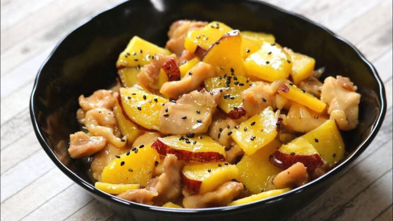 【レンジで簡単おかず】さつまいもと鶏肉の甘辛バターの作り方｜パンダワンタン