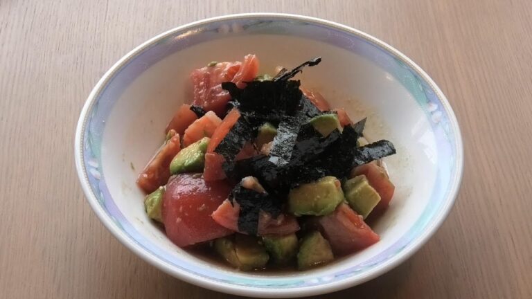 アボカド＋トマトサラダ（ごま油ドレッシング）