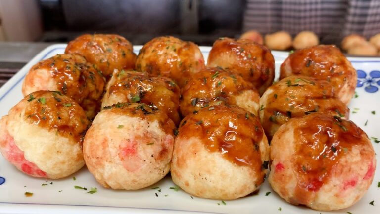 懐かしい日本の屋台の味!Street Food in Japan Takoyaki Making!