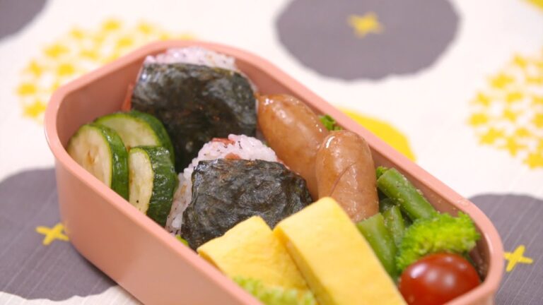 #1「ハルとアオのお弁当箱」　カリカリ梅とゆかりのおにぎり | ＢＳテレ東