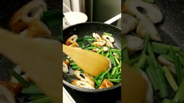 🍳ニラで一品☆ちくわと炒めてお酒にも合う！😋【不器用な私が作る簡単で美味しい料理編୧⁠(⁠*ᴗ⁠*)⁠୨】#shorts