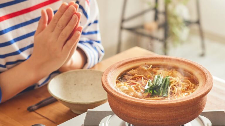 【キムチ鍋】鍋の素不使用！簡単なのにコク旨なキムチ鍋の作り方！