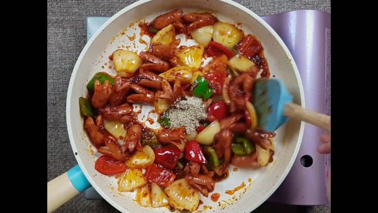 おつまみに良いピリ辛ソーセージ野菜炒め