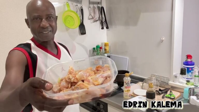 アフリカ人が作る！手羽元の唐揚げとポテトフライ  Karaage  ( Japanese Style fried chicken 🐔) at Home 🇯🇵🇺🇬🌍🌏🌎🇺🇬edrin