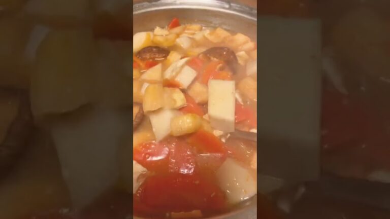 里芋胡麻辛味噌汁作りました。