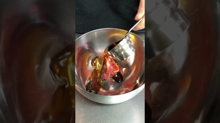 【梅カツオ大根】味付けはめんつゆと梅だけ！ #shorts #おうちごはん #レシピ #料理 #手作りごはん #自炊 #節約 #グルメ #時短 #主婦 #cooking #cookingvideo