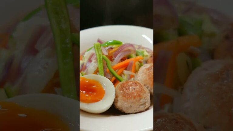 肉団子入り野菜たっぷりケンミンの汁ビーフン! #shorts