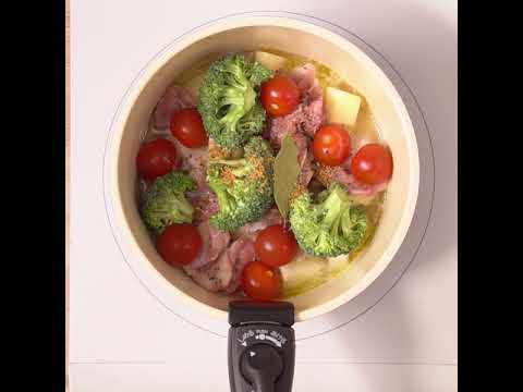 お鍋で簡単！ 鶏肉と野菜のボリューム蒸し煮 ｜ moguna[モグナ]