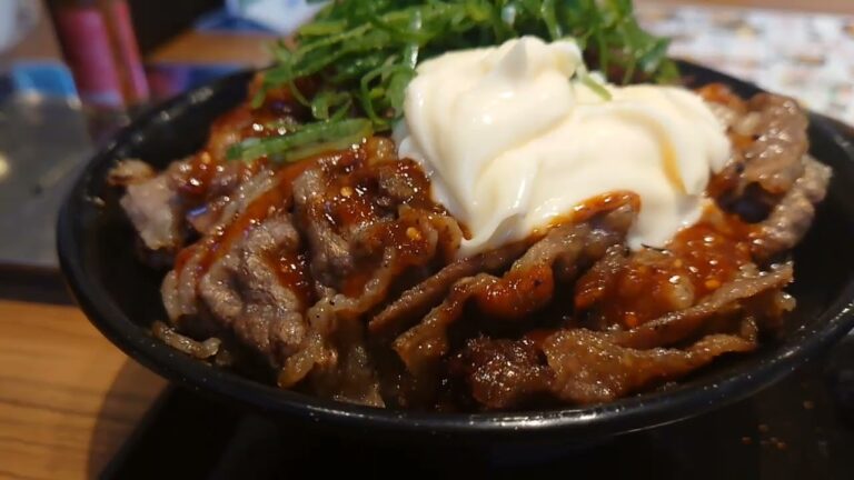 韓丼　水戸店　カルビ丼プラスわかめスープ