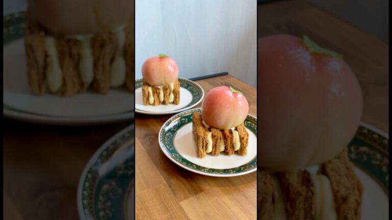 【高田馬場】丸ごと桃が乗っかった桃のミルフィーユ #sweet #cafe #peach #shortsyoutube
