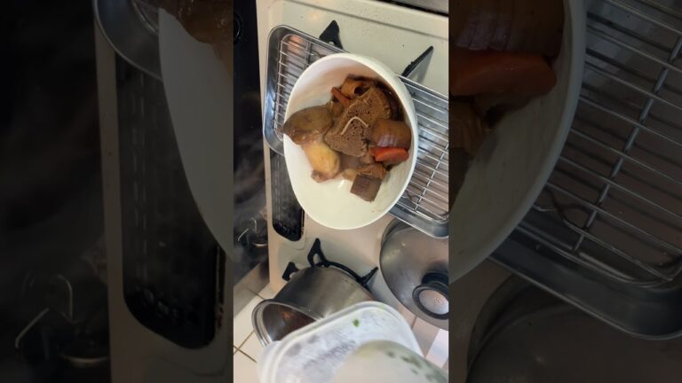 牛すじとこんにゃくの八丁味噌煮込みできたよ