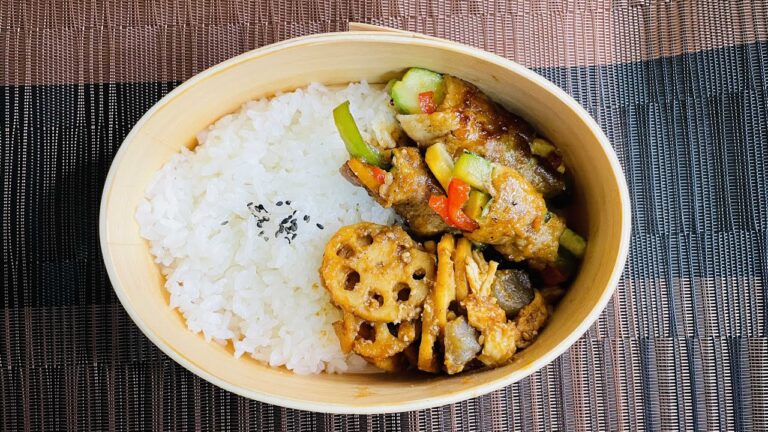 ズッキーニ、パプリカ、ピーマンの肉巻き、レンコンの味噌味きんぴら