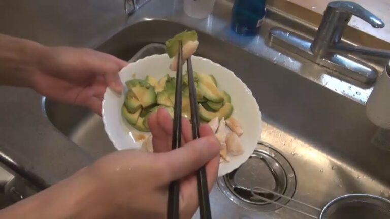 美味・健康・手軽な筋トレ後のタンパク源「ササミアボカド」