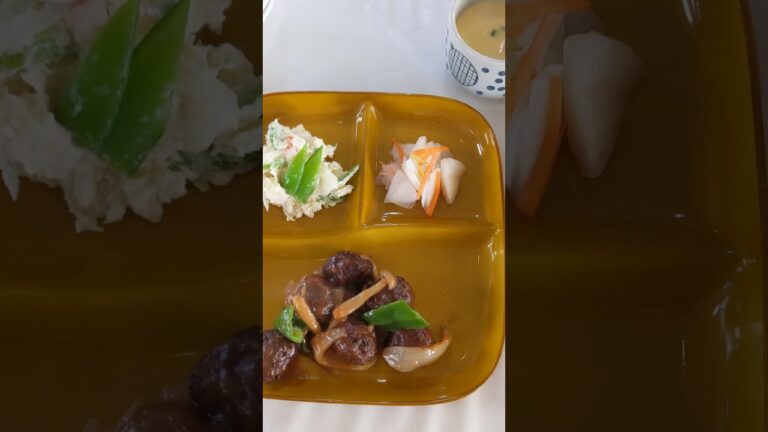 1月24日キッチン麦畑の定食は、トマトソースのミートボールの定食とアジフライ定食で、副菜はかぶのなます、ポテトさらだ、茶碗蒸しです。ご飯味噌汁と惣菜がお替わり自由で900円です！お待ちしております！