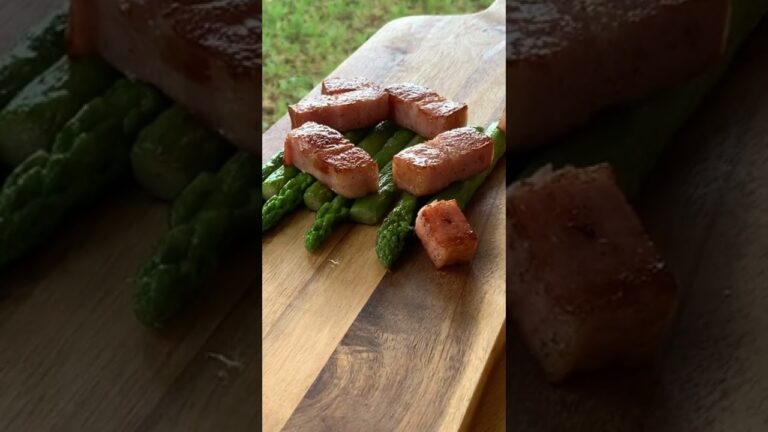 【ソロキャン飯】ベーコンとアスパラのソテー、ポーチドエッグ