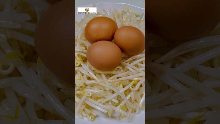 シャキシャキもやしとお月見たまごでビビンバ #cooking #簡単レシピ #節約レシピ #もやし #もやし料理  #ビビンバ