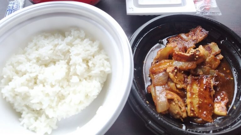 クーポンで、スタミナ厚切り豚カルビ丼弁当を買ってきました