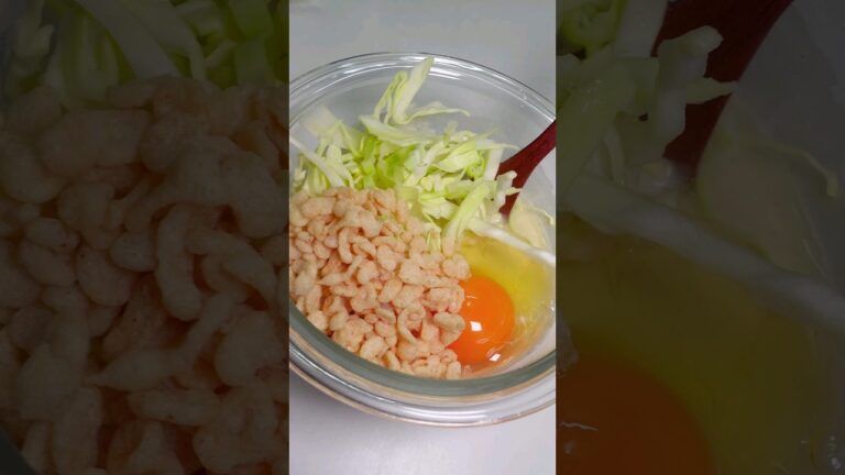 腹が減ったから、たっぷり明太子もち豚バラキャベツの天かすが入ったお好み焼きを食べよう！Okonomiyaki with Mochi