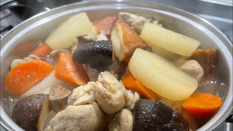 （ある日の作り置き）大根と鶏肉の煮物、大根皮の漬物