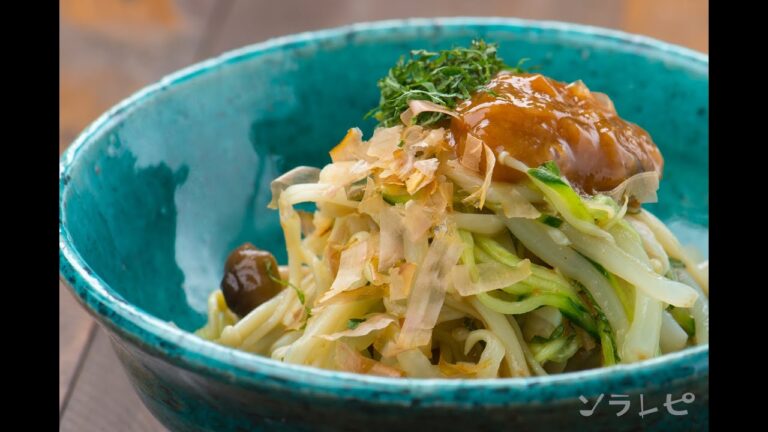 数秒でわかる「鶏肉ささみともやしの梅肉和え」の作り方