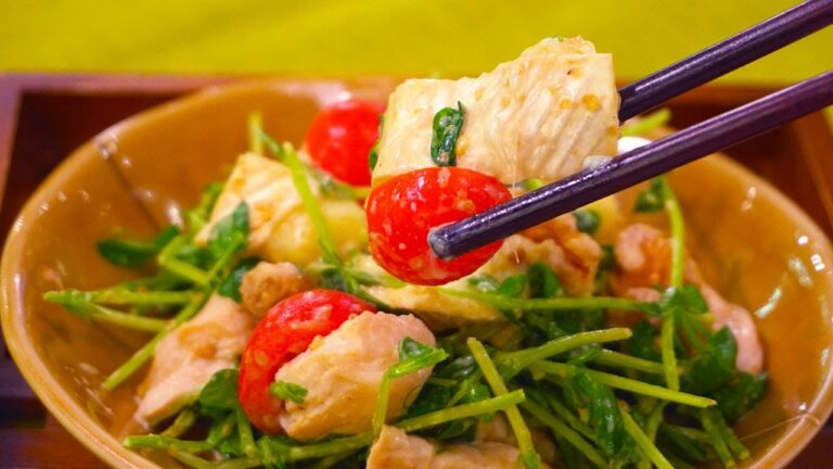 電子レンジで3分！蒸し鶏とカマンベールチーズのくるみマヨポン酢