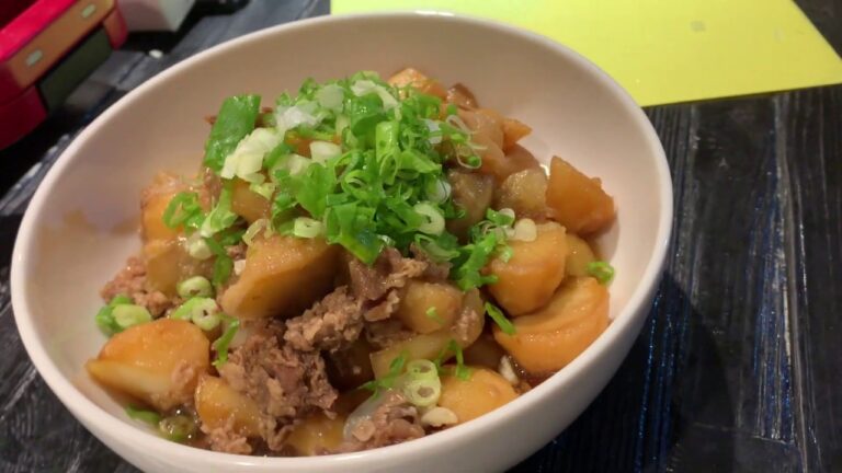 圧力鍋で肉じゃが！調味料は醤油と砂糖だけなのに美味しすぎる！酒やみりんなんていらない事に最近気が付いた！