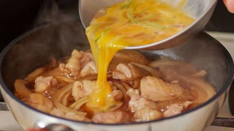 【基本の親子丼】お店の味をおうちで！ふわとろ卵がたまらない〜♪