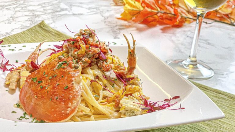 【香箱蟹とオレンジのクリームパスタ】この時期にしか解漁されないズワイガニのメスは卵がたっぷり！【香箱蟹のさばき方】【勢子ガニ】【ズワイガニ】【セコガニ】