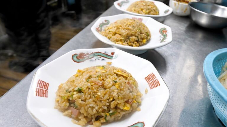 炒飯！ラーメン！鮮やかな爆速鍋振りが炸裂する深夜の行列町中華丨Egg Fried Rice - Wok Skills in Japan