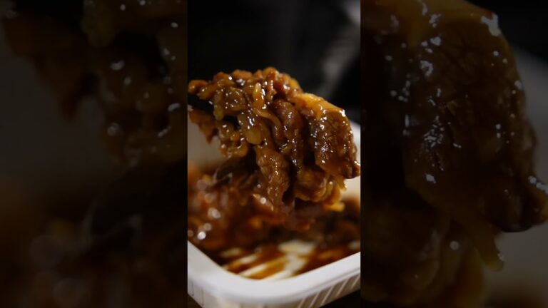 Beef Yakiniku rice- burger using only a microwave 牛カルビ焼肉ライスバーガーをレンチンで作る